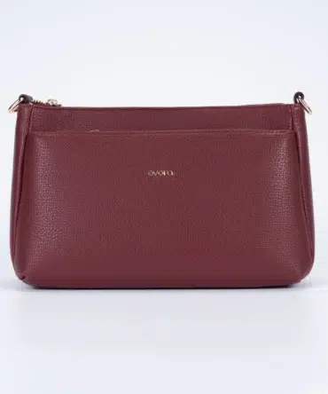 A shoulder bag for women that exudes an abundance of charm- red